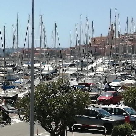 Joli Studio Bord De Mer, Clim, Balcon, Parking Prive Menton Eksteriør bilde