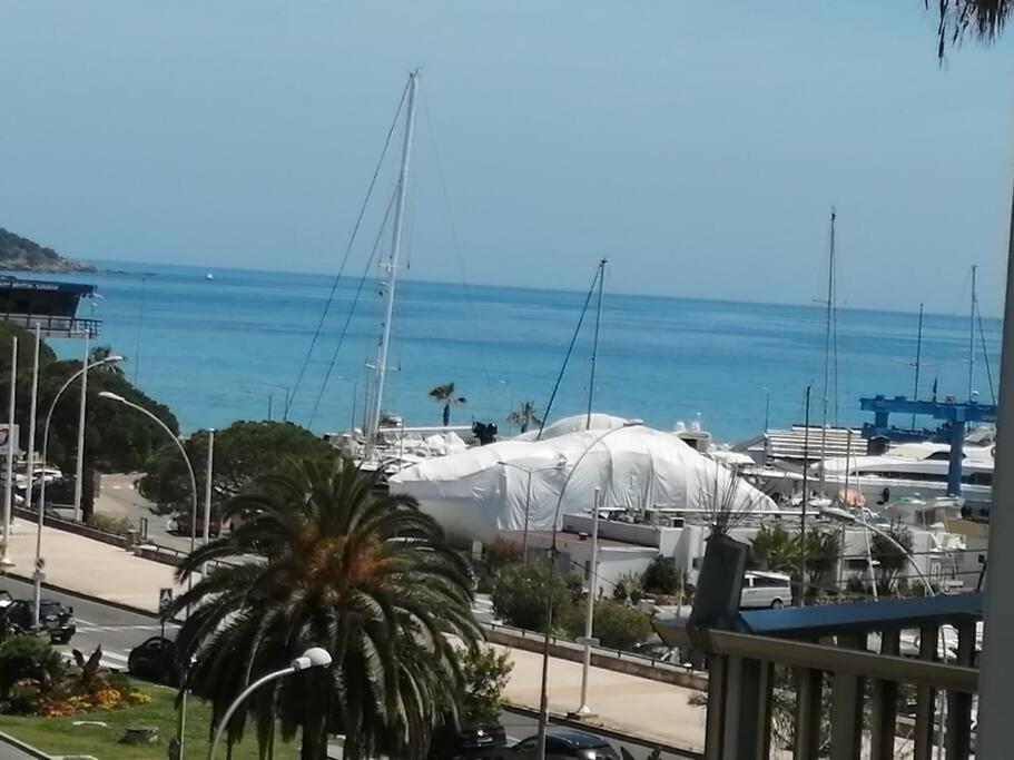 Joli Studio Bord De Mer, Clim, Balcon, Parking Prive Menton Eksteriør bilde