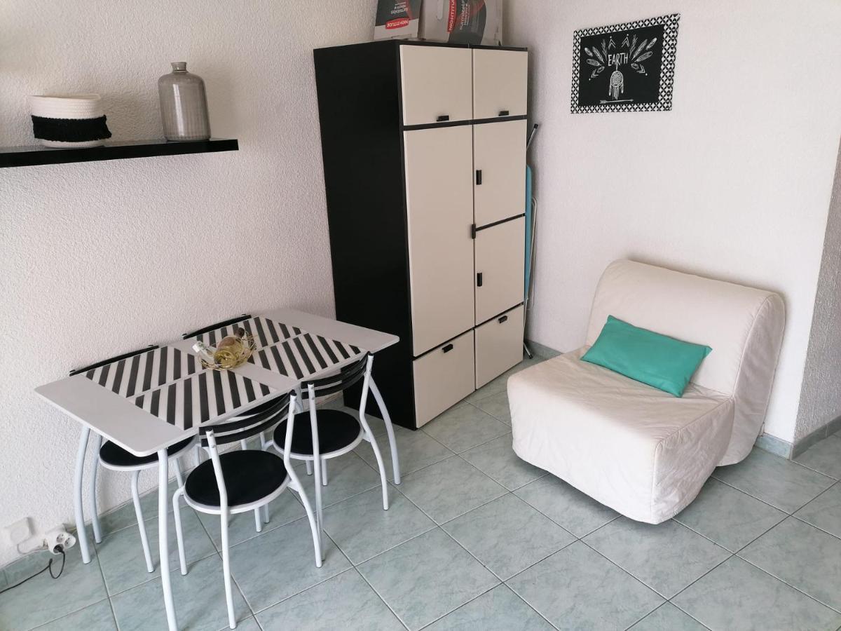Joli Studio Bord De Mer, Clim, Balcon, Parking Prive Menton Eksteriør bilde